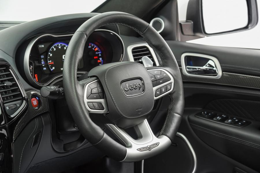 Панель приборов Jeep Grand Cherokee Trackhawk (WK2) 2019 года  (ZA) (фото 24 из 40)